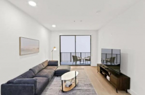 Splendid 2BR, 2BA Apt 12 Min Walk to SM Pier!